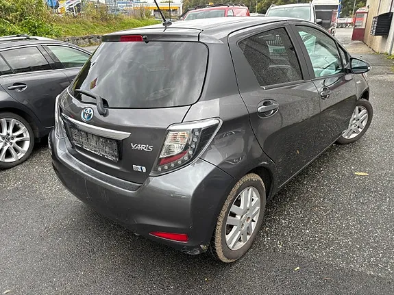 Toyota Yaris 2014 photo 2