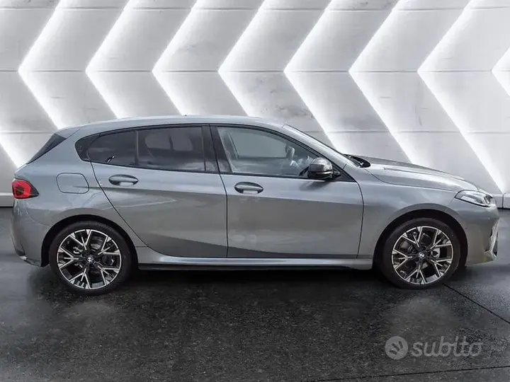 BMW 1 Series 2026 photo 5