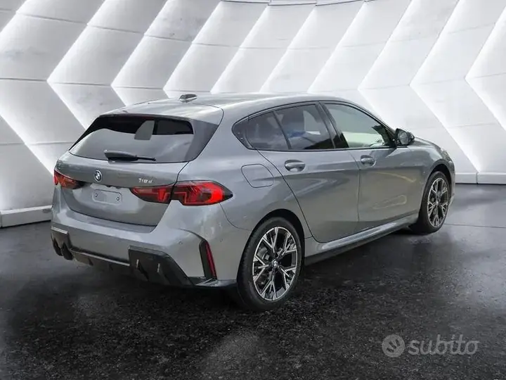 BMW 1 Series 2026 photo 4