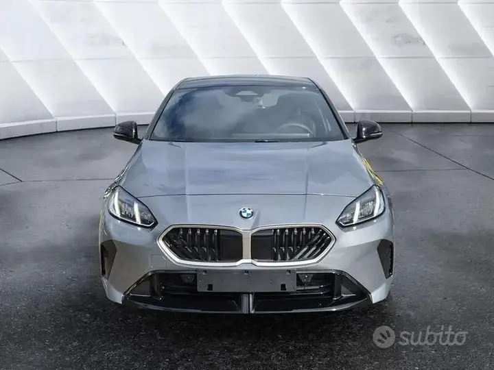 BMW 1 Series 2026 photo 2