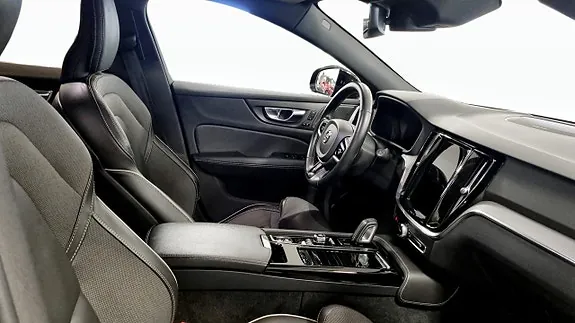 Volvo V60 2021 photo 3