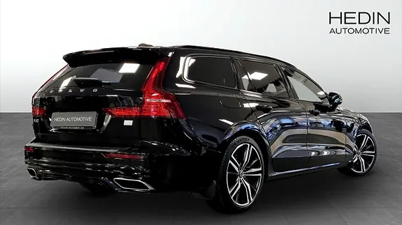 Volvo V60 2021 photo 2