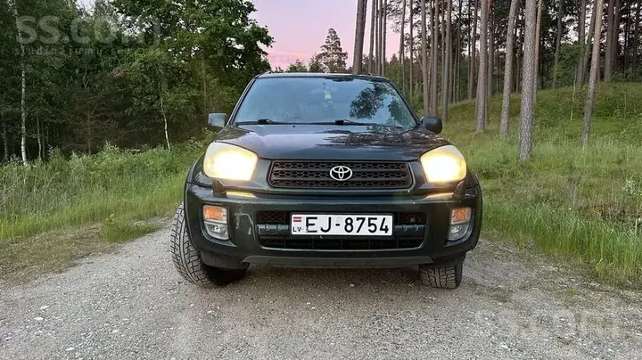 Toyota Rav4 2002 photo 2