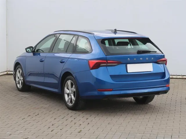 Skoda Octavia Combi 2020 photo 3