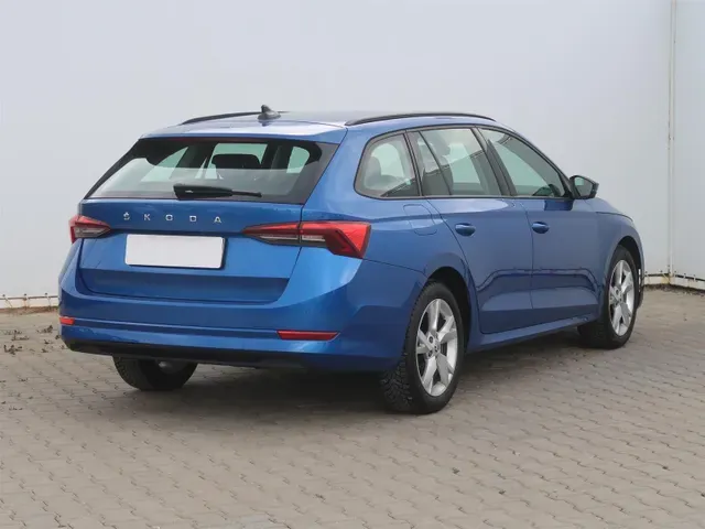 Skoda Octavia Combi 2020 photo 4