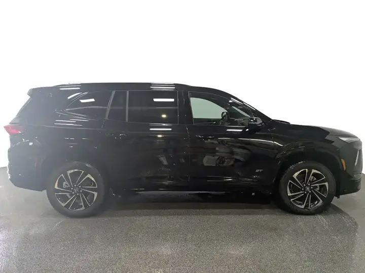 Buick Enclave 2027 photo 2