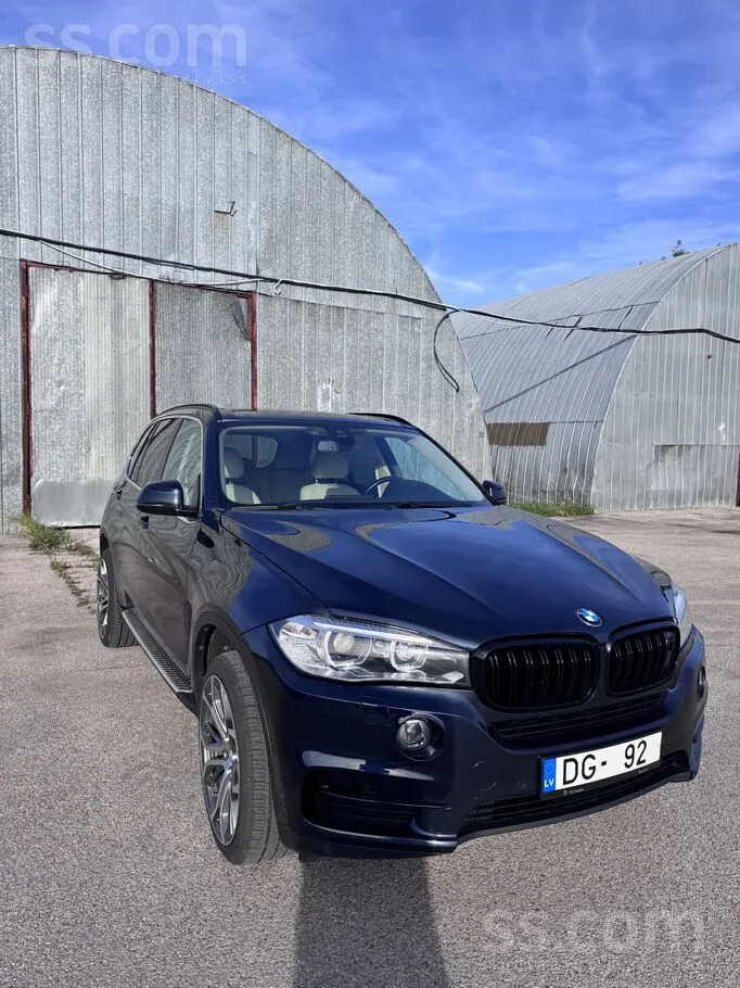 BMW X5 2015 photo 2