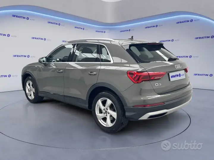 Audi Q3 2023 photo 2