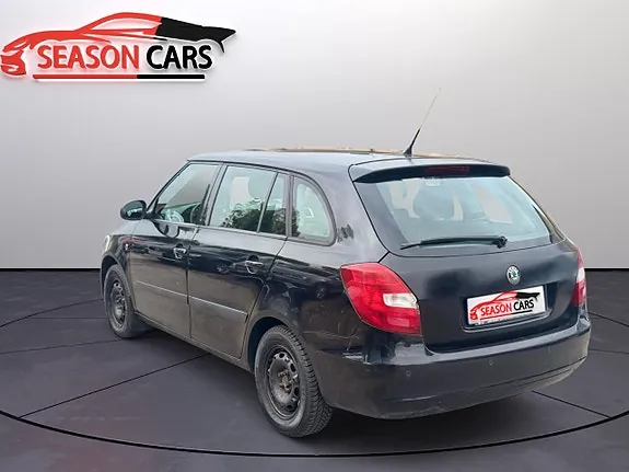 Skoda Fabia 2008 photo 3