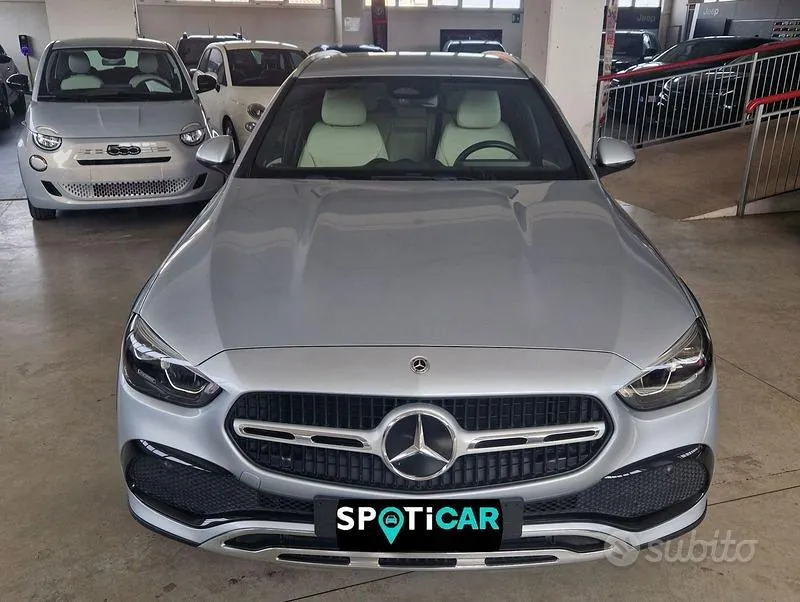Mercedes-Benz Class C 2024 photo 2