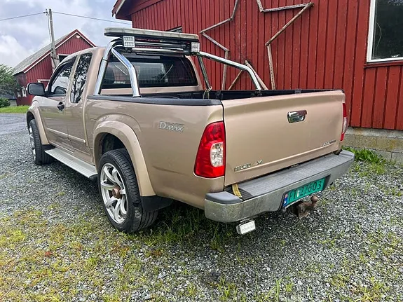 Isuzu D-Max 2008 photo 3