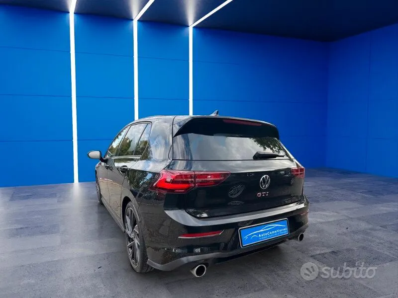 Volkswagen Golf 2024 photo 2