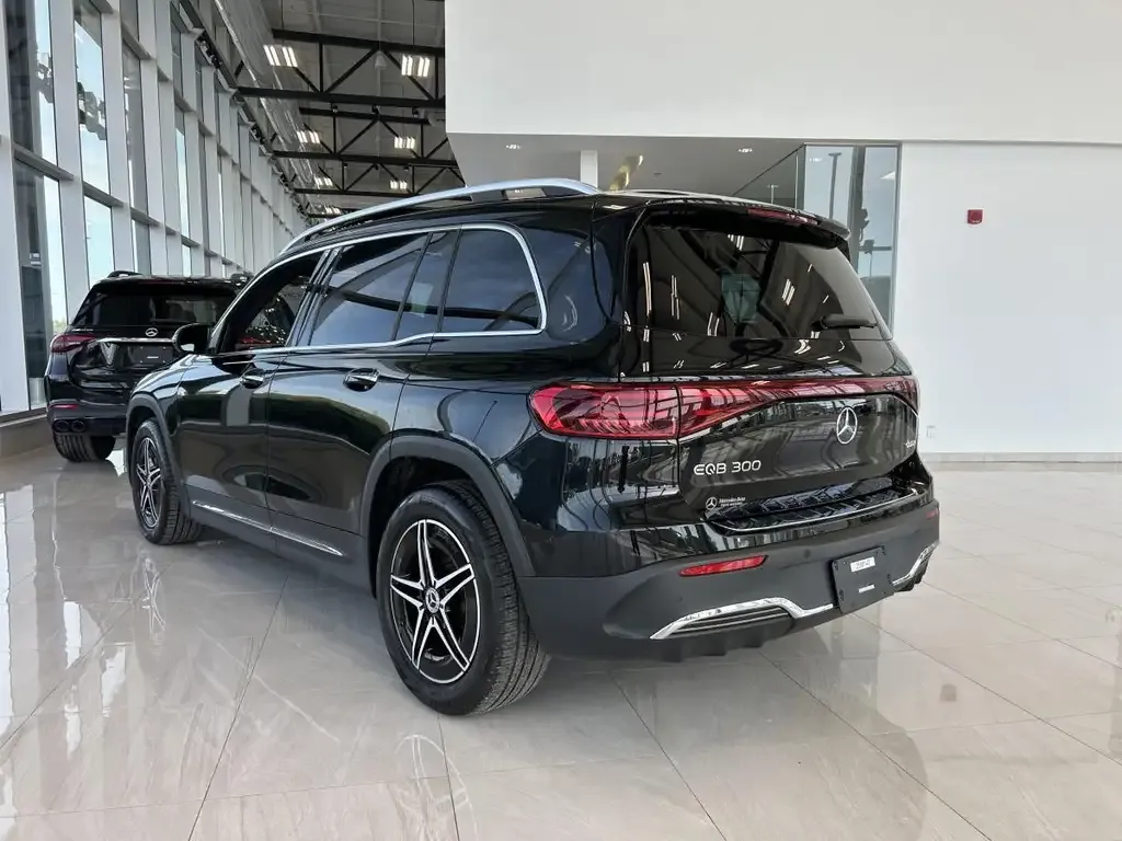 Mercedes-Benz Eqb 2025 photo 3