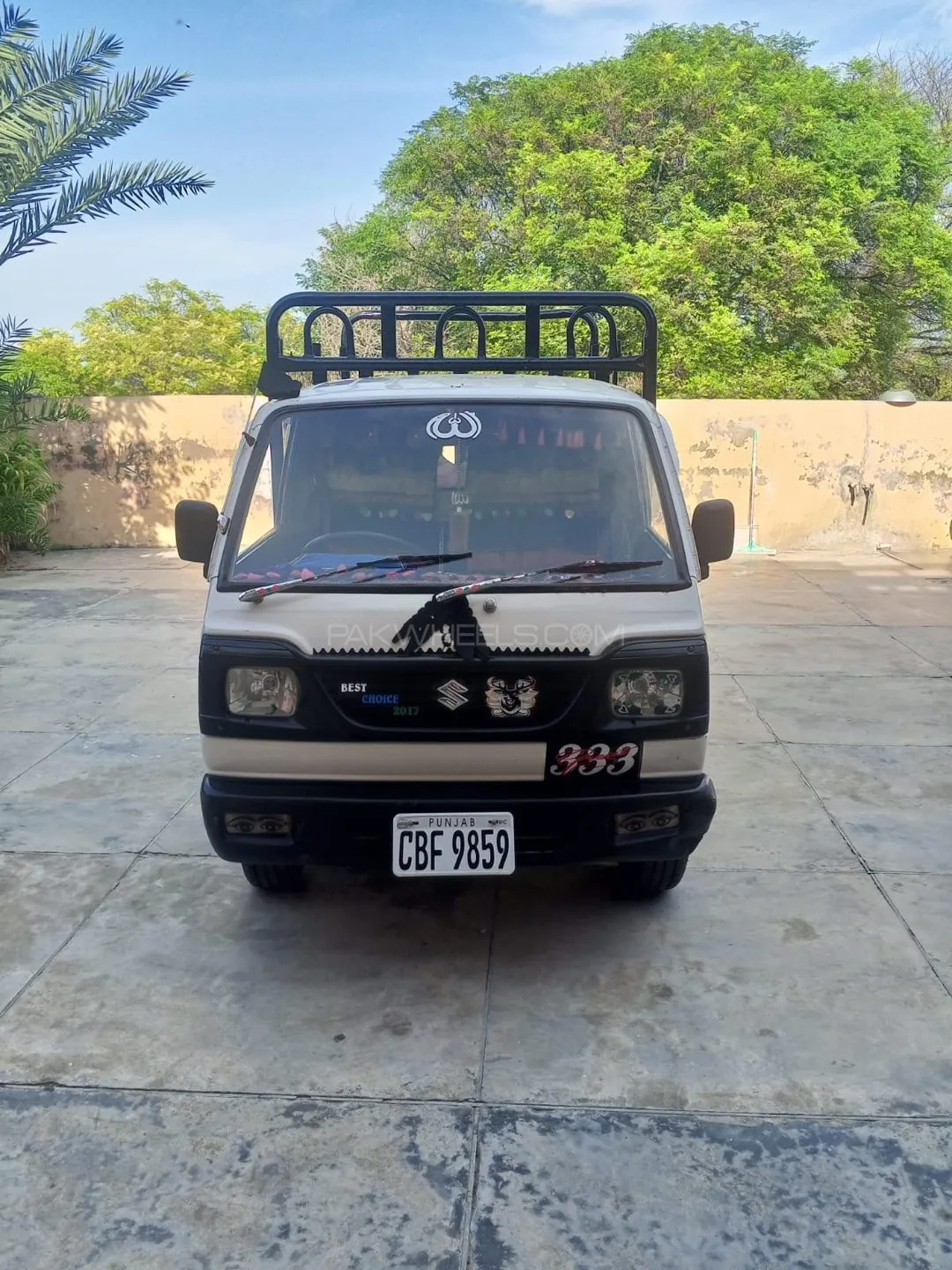 Suzuki Ravi