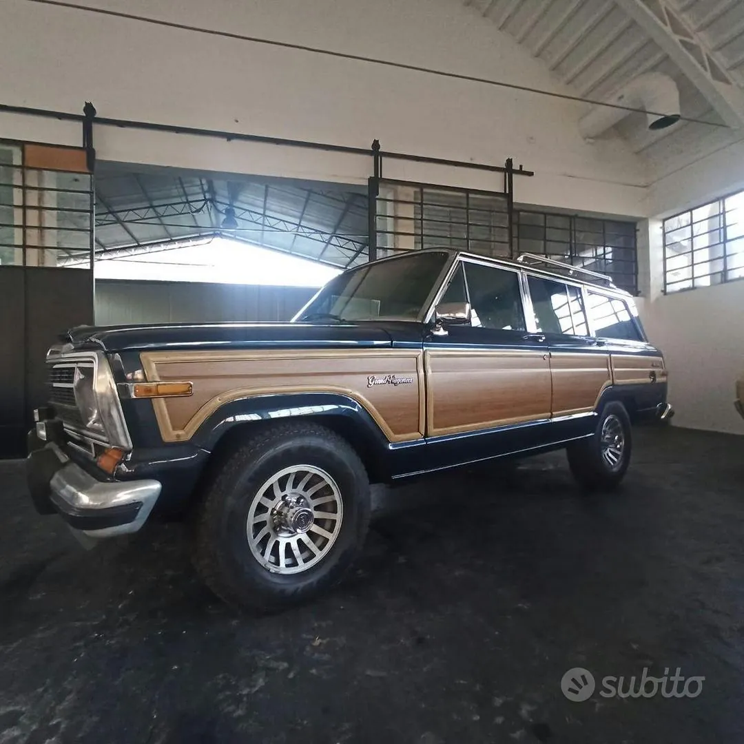 Jeep Grand Wagoneer 1989 photo 4