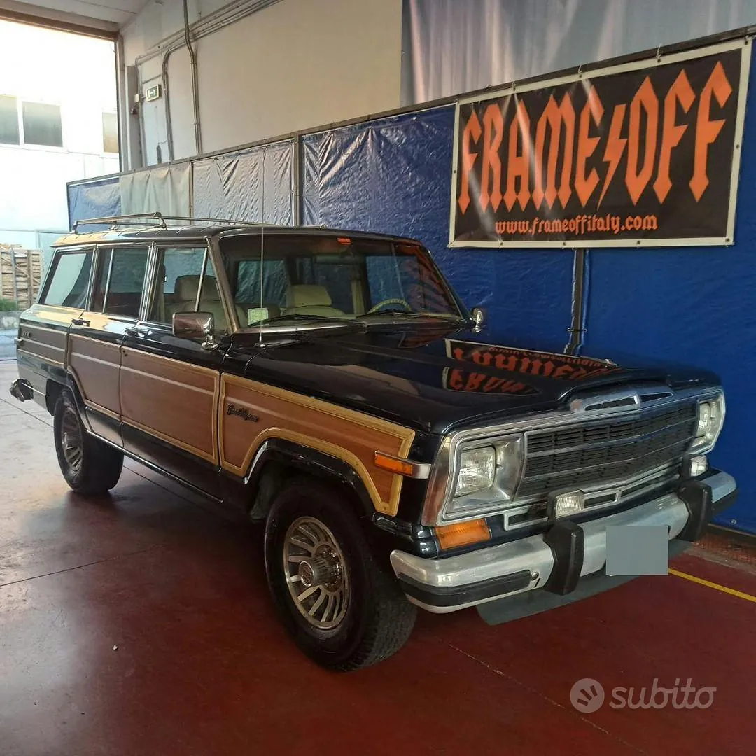 Jeep Grand Wagoneer 1989 photo 2