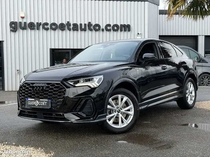 Audi Q3 2023 photo 2