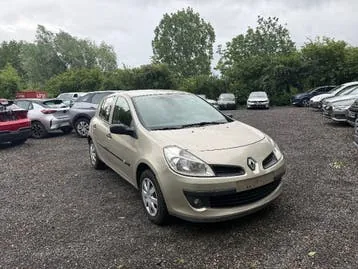 Renault Clio 2007 photo 3