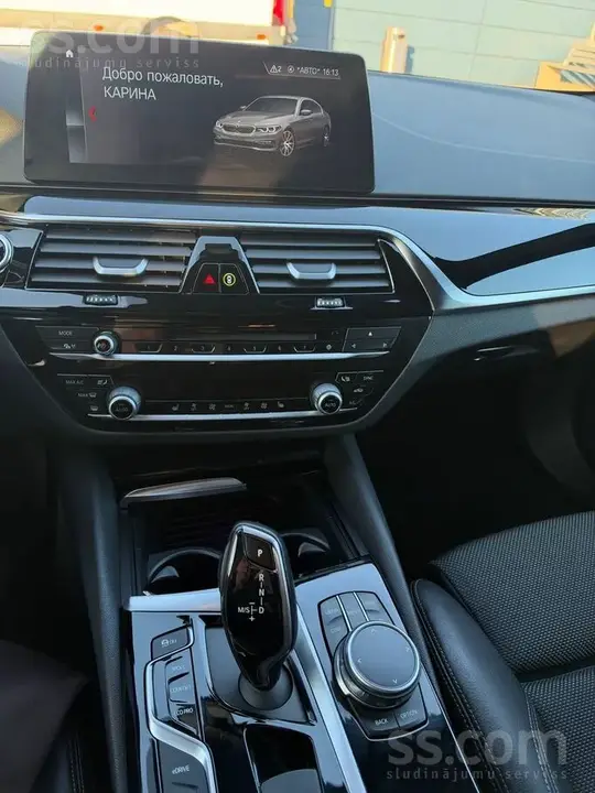 BMW 530E 2018 photo 3