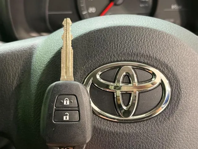 Toyota Yaris 2012 photo 5