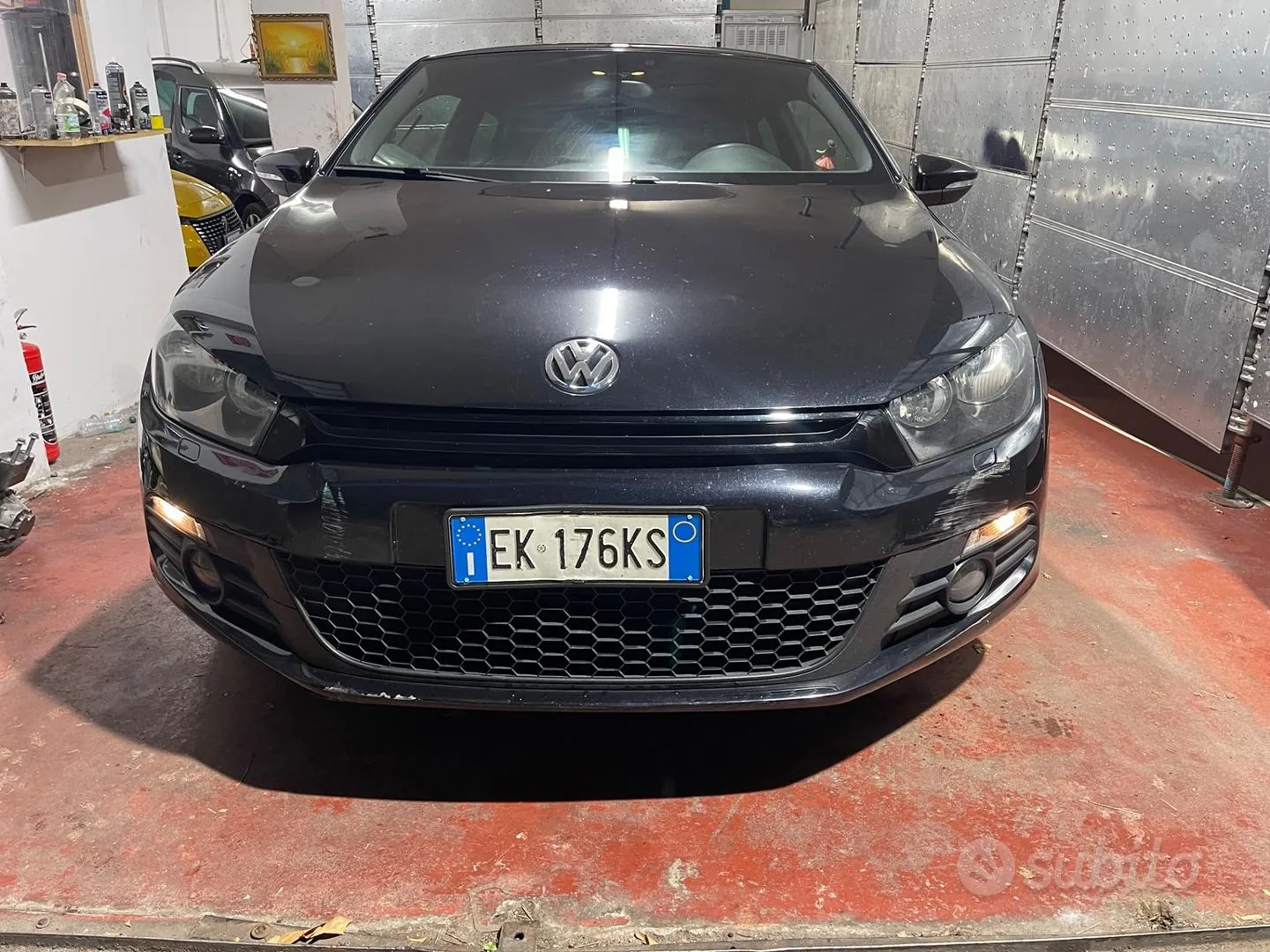 Volkswagen Scirocco 2011 photo 2