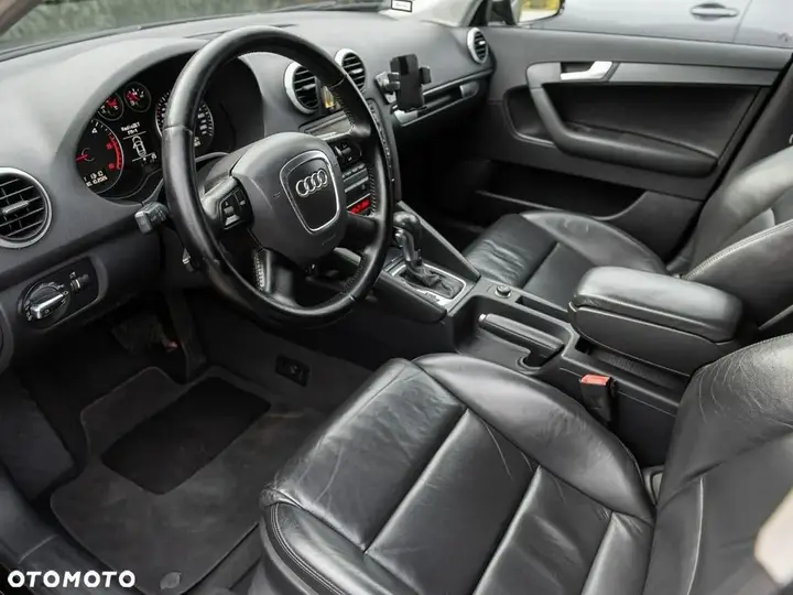 Audi A3 Sportback 2010 photo 5