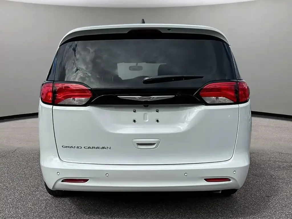 Chrysler Grand Caravan 2026 photo 5