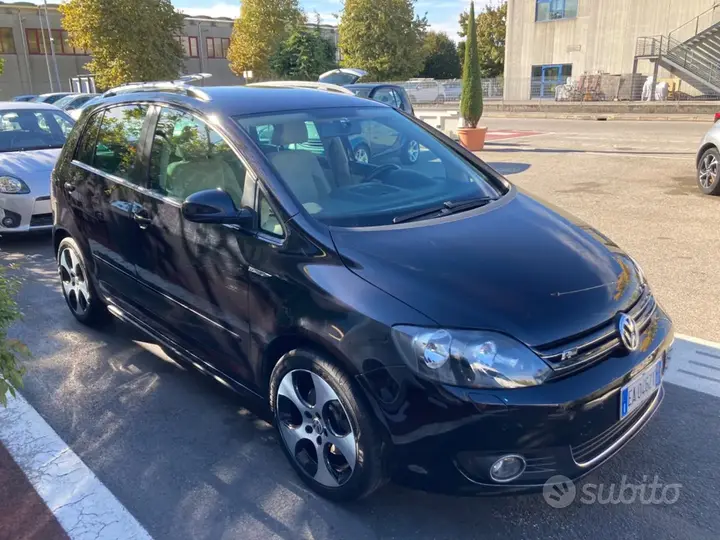 Volkswagen Golf 2010 photo 4