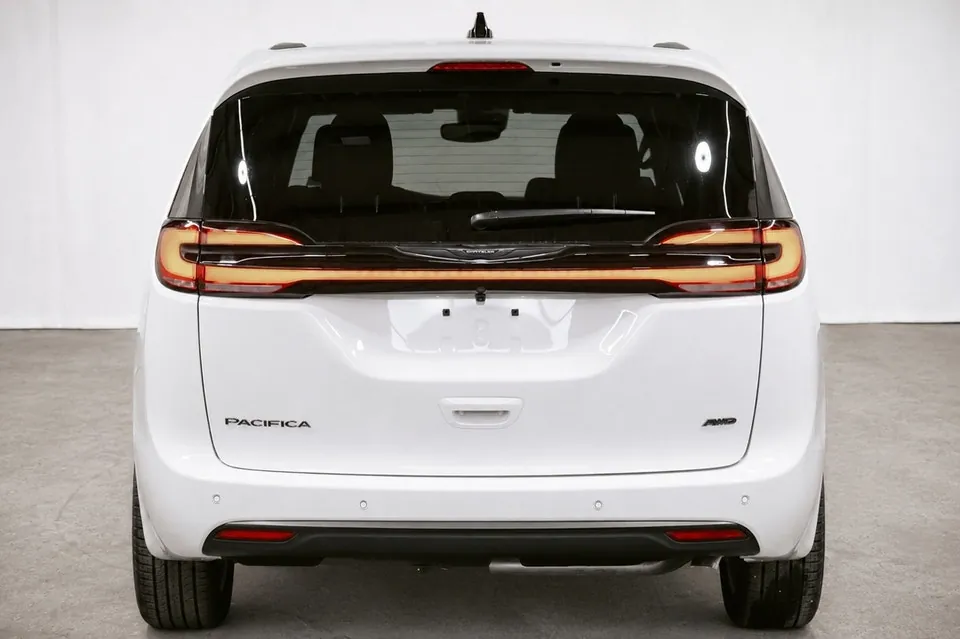 Chrysler Pacifica 2026 photo 5