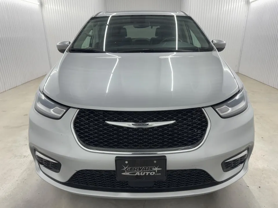 Chrysler Pacifica 2023 photo 2