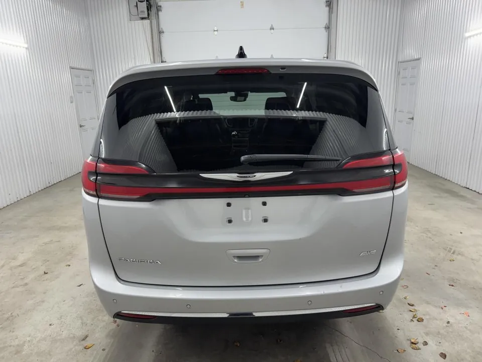 Chrysler Pacifica 2023 photo 5