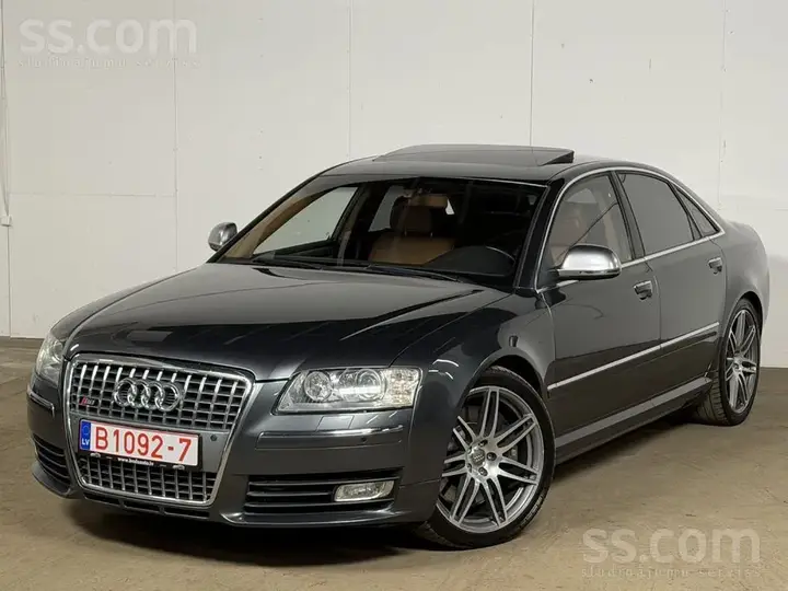 Audi S8