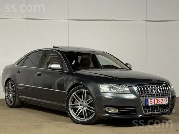 Audi S8 2008 photo 3