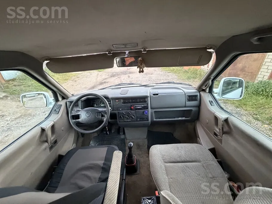Volkswagen Caravelle 1996 photo 5