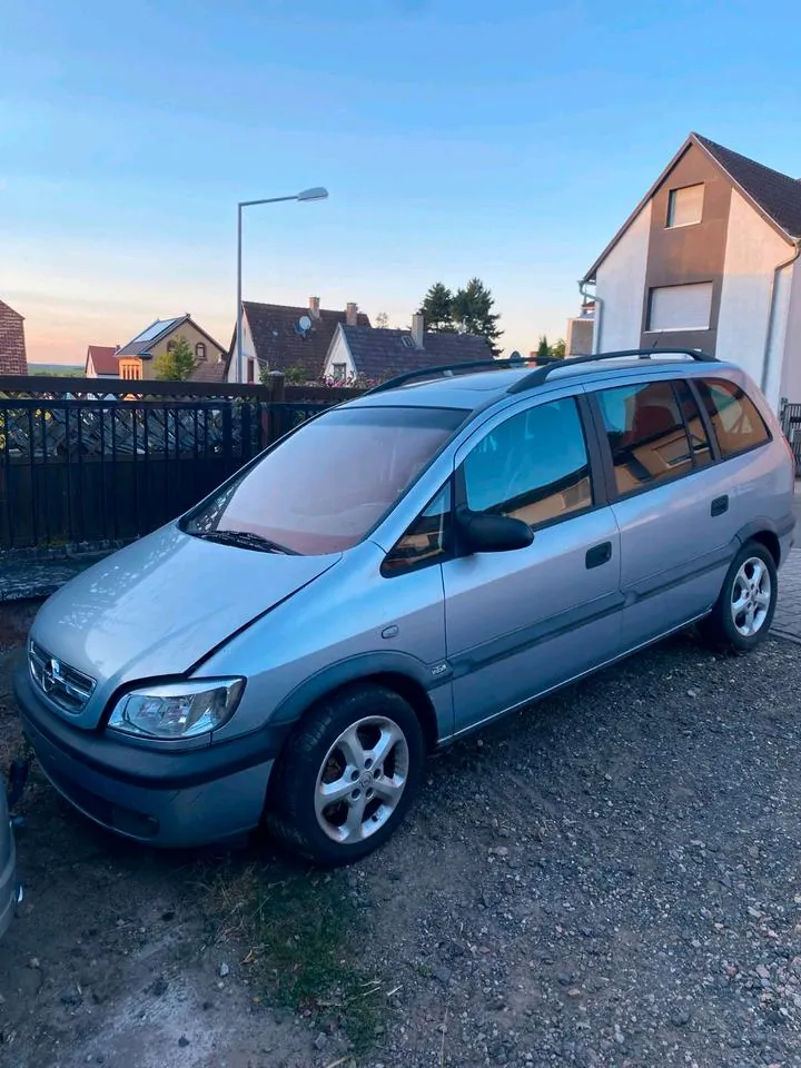 Opel Zafira A