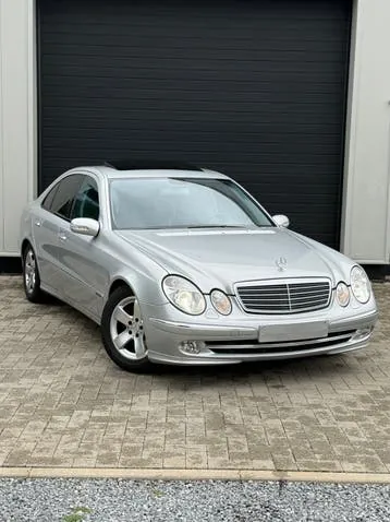 Mercedes-Benz E-Class 2002 photo 2
