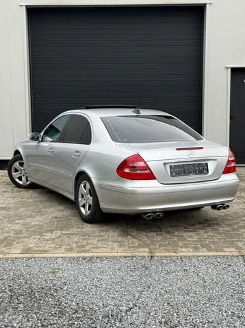Mercedes-Benz E-Class 2002 photo 3