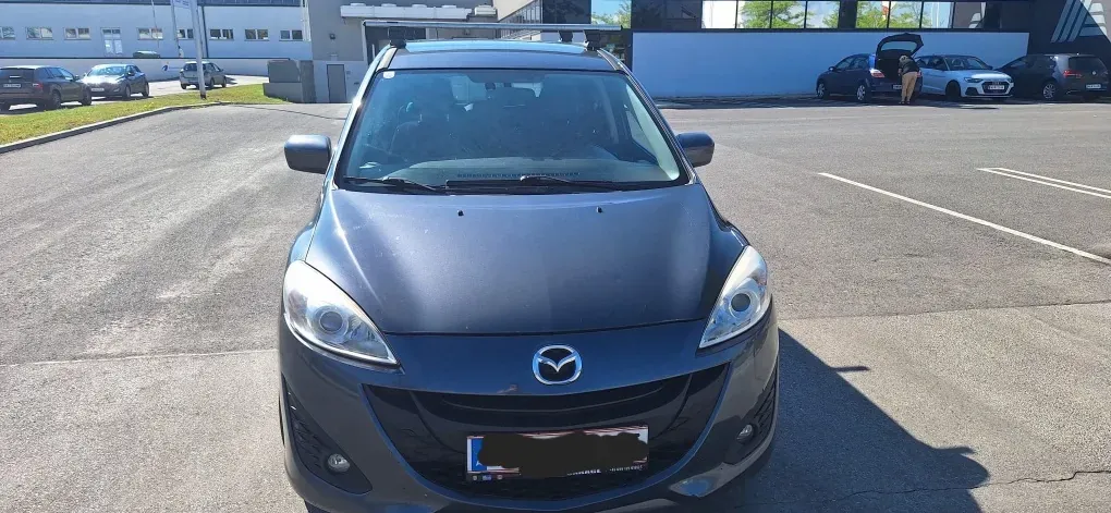 Mazda Mazda5 2012 photo 2