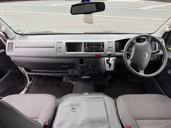 Toyota Hiace 2013 photo 4