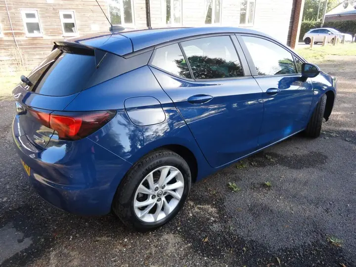Vauxhall Astra 2018 photo 5