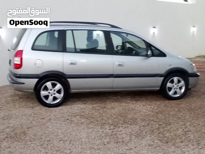 Opel Zafira 2004 photo 2