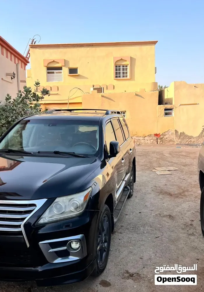 Lexus Lx 2011 photo 2