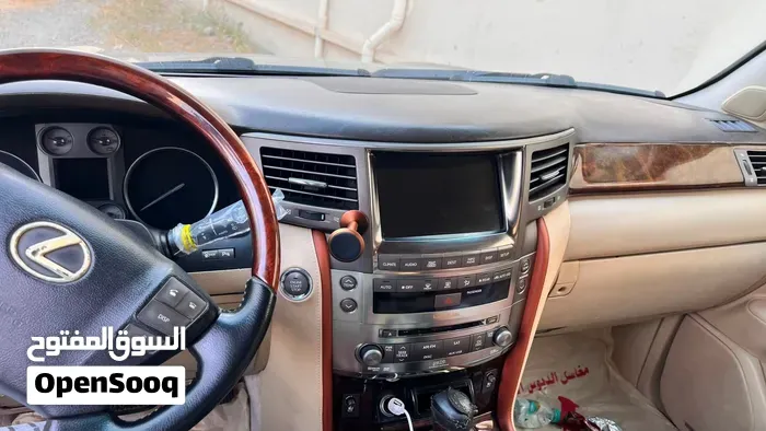 Lexus Lx 2011 photo 4