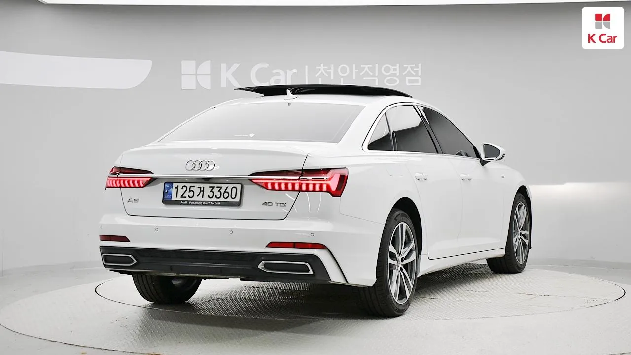 Audi A6 2022 photo 2