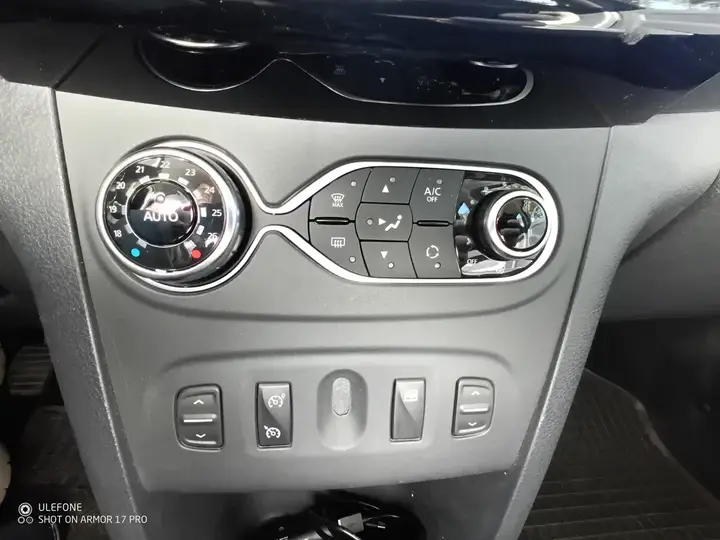 Dacia Sandero Stepway 2019 photo 2