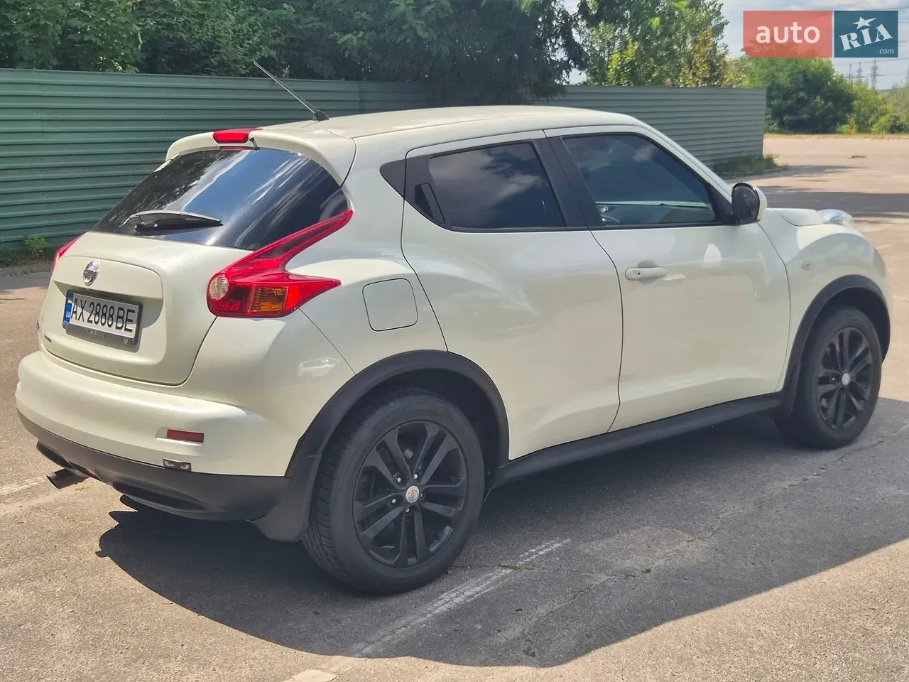 Nissan Juke 2011 photo 4
