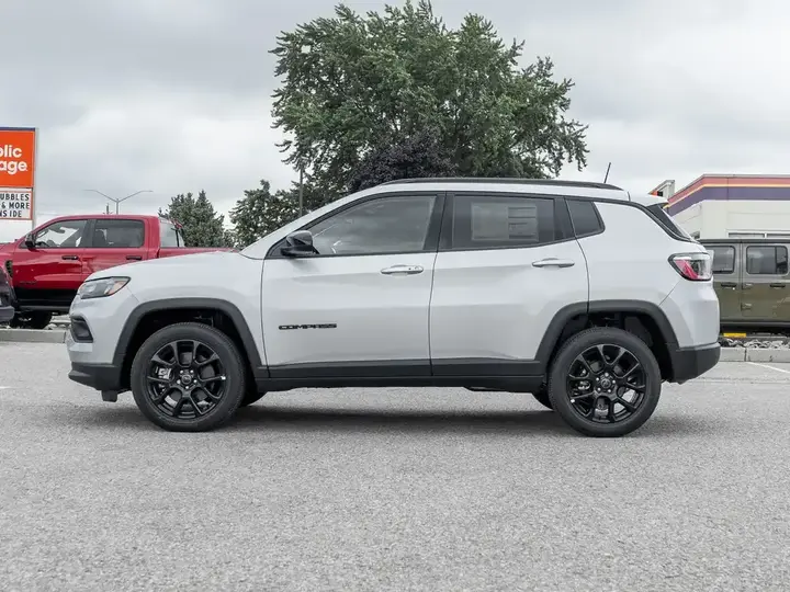 Jeep Compass 2026 photo 3