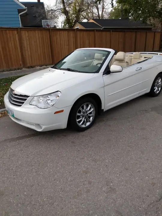 Chrysler Sebring 2010 photo 2