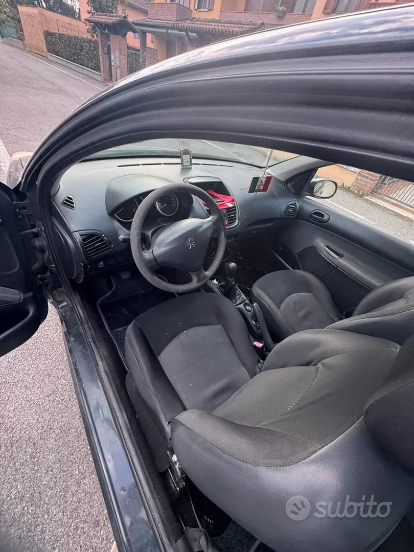 Peugeot 206 2009 photo 4