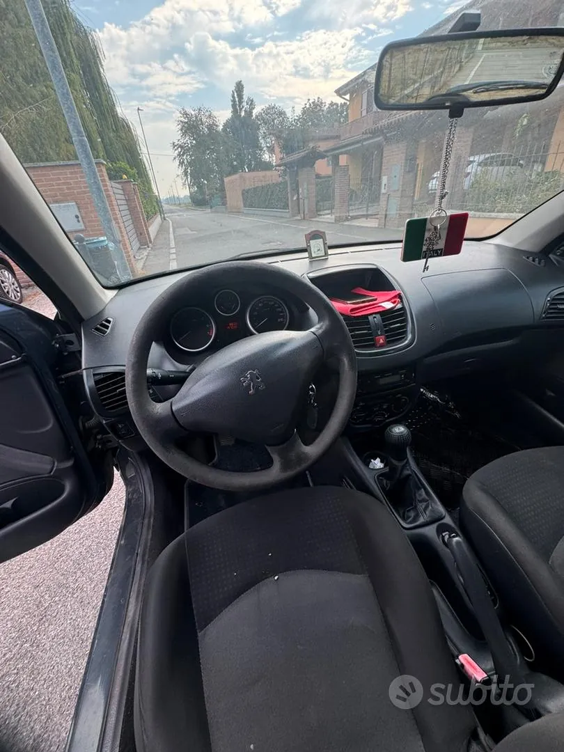Peugeot 206 2009 photo 5